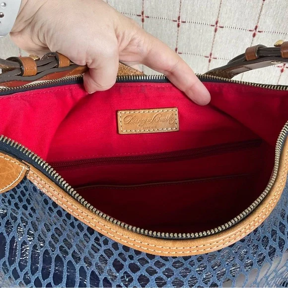 Vintage Dooney & Bourke Navy Snakeskin Leather Erica Hobo Shoulder Bag BS479 NV - Picture 12 of 15